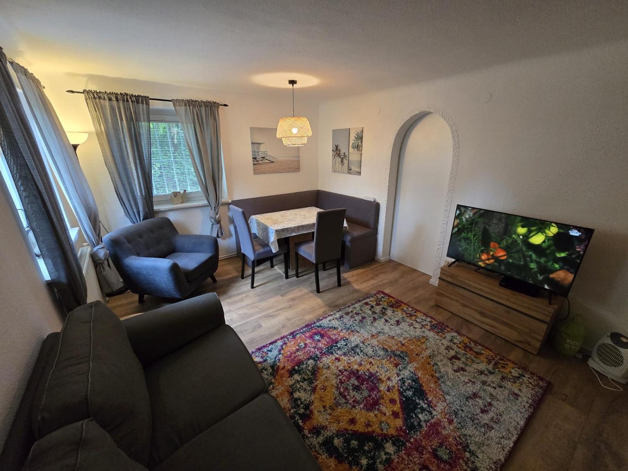 Haus Mit Garten, U Bahn Naehe, Gratis Parkplaetze Holiday home *